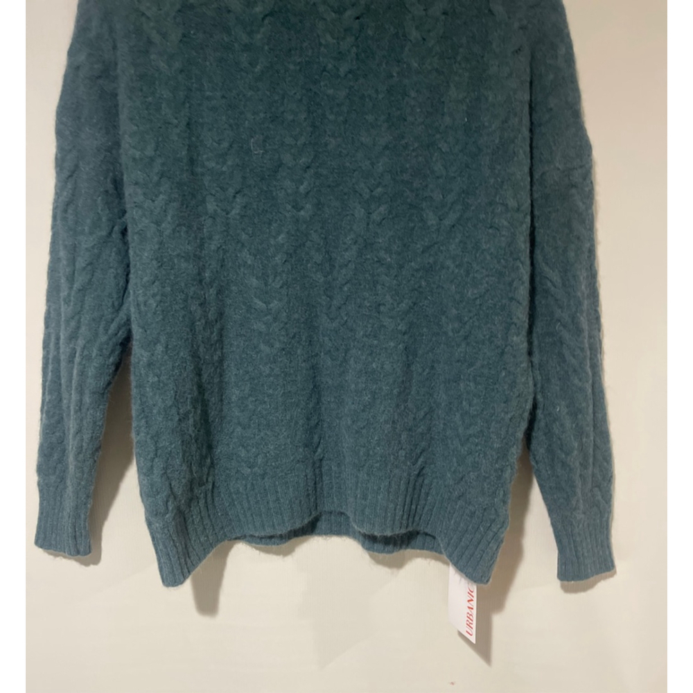 NWT URBANIC Teal Cable Knit Crew Neck Sweater Women Size Small - Picture 3 of 8